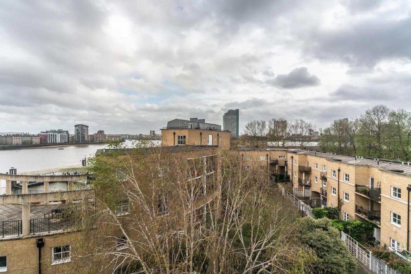 Sunny Maisonette With Views Over Canary Wharf, Londres Exterior foto